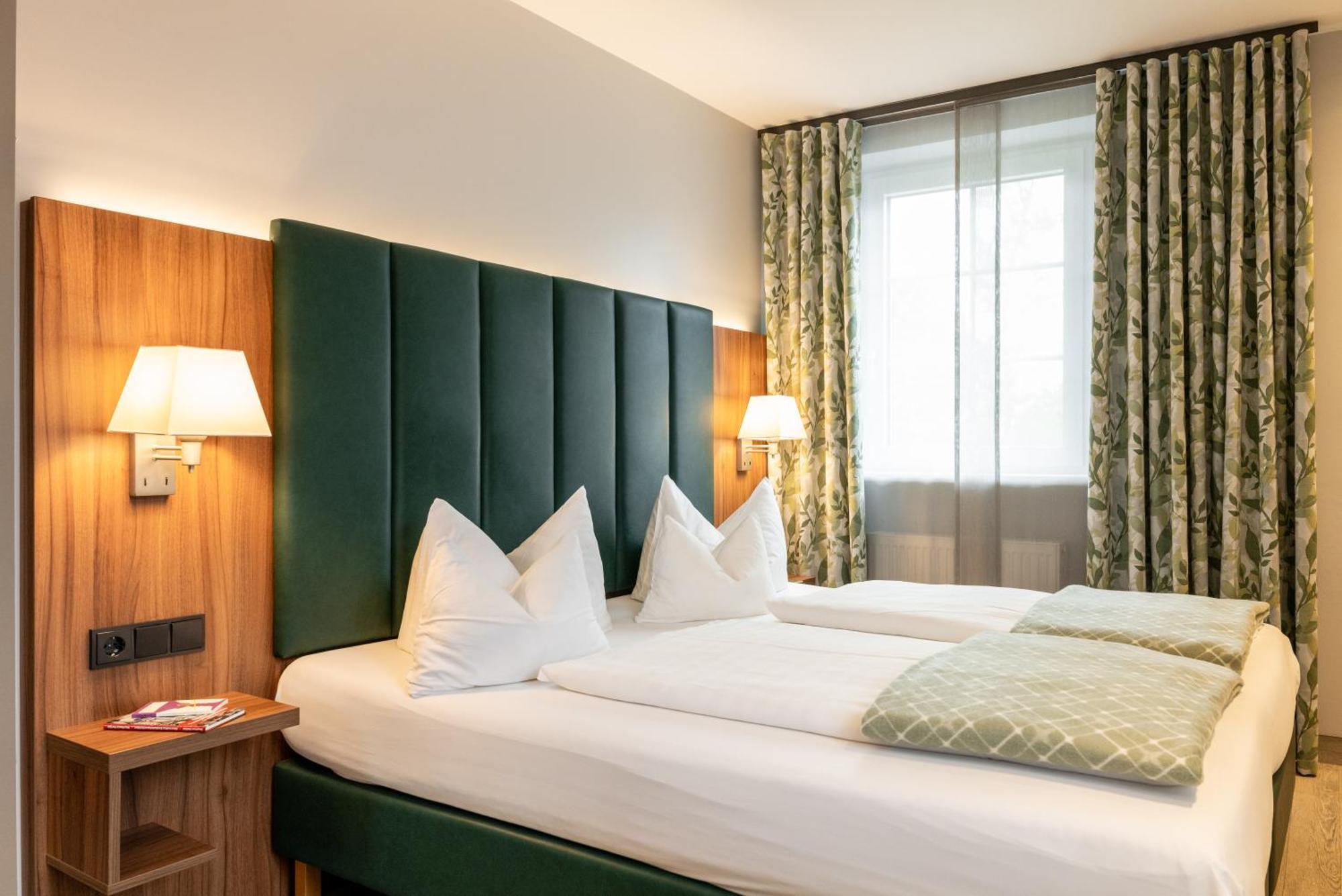 Hotel Goldener Hirsch Bayreuth Exterior photo