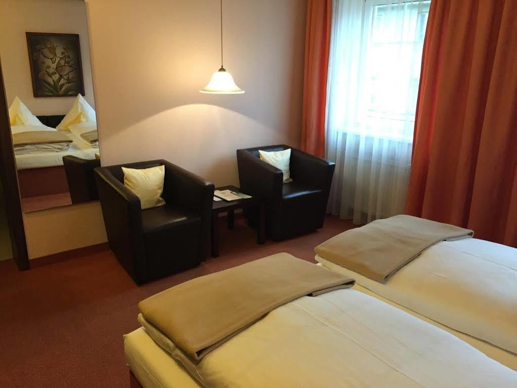 Hotel Goldener Hirsch Bayreuth Exterior photo